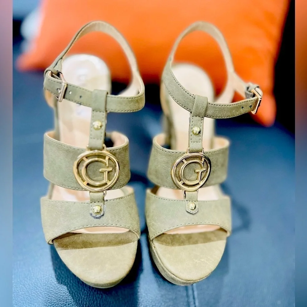 GUESS Womens Olive Green Tall Wedge Suede Espadrilles - Size 61/2 like new